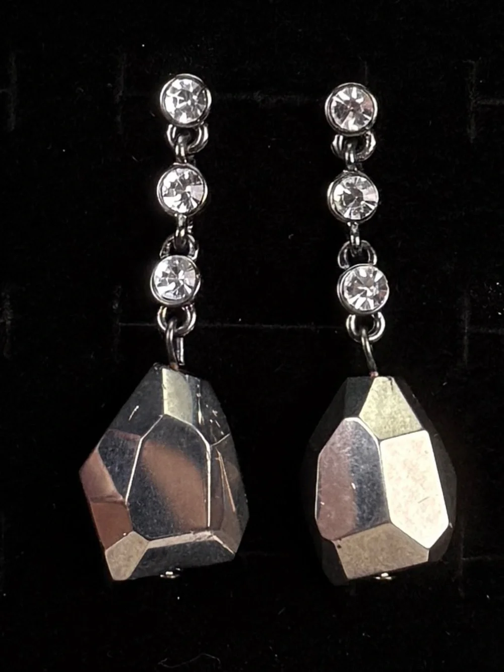 Gray Silvertone Gunmetal bling dangle pierced earrings